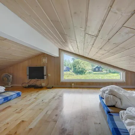 Nice Home In Væggerløse With Sauna Feriehus *