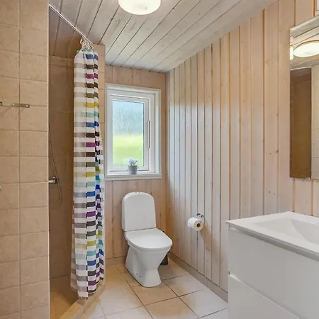 Nice Home In Væggerløse With Sauna *